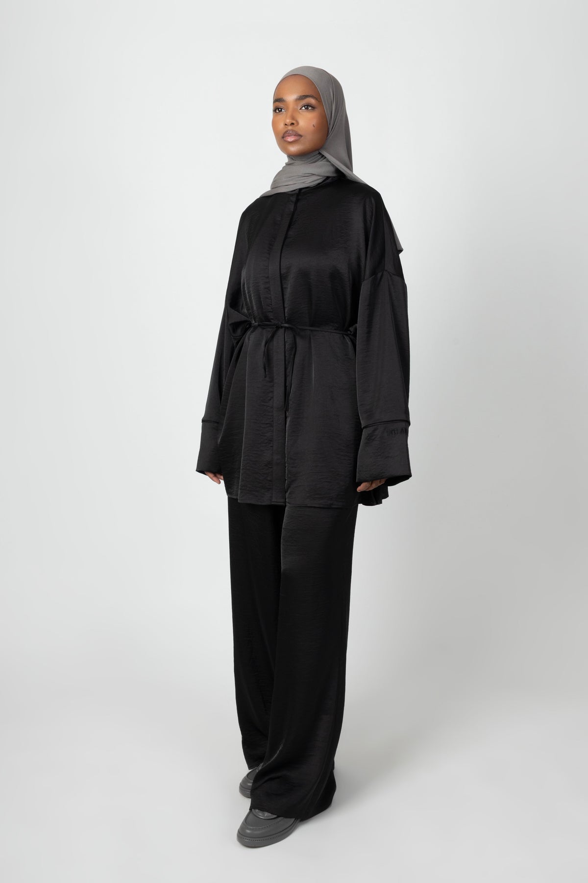 Silky Flow Pants - Black