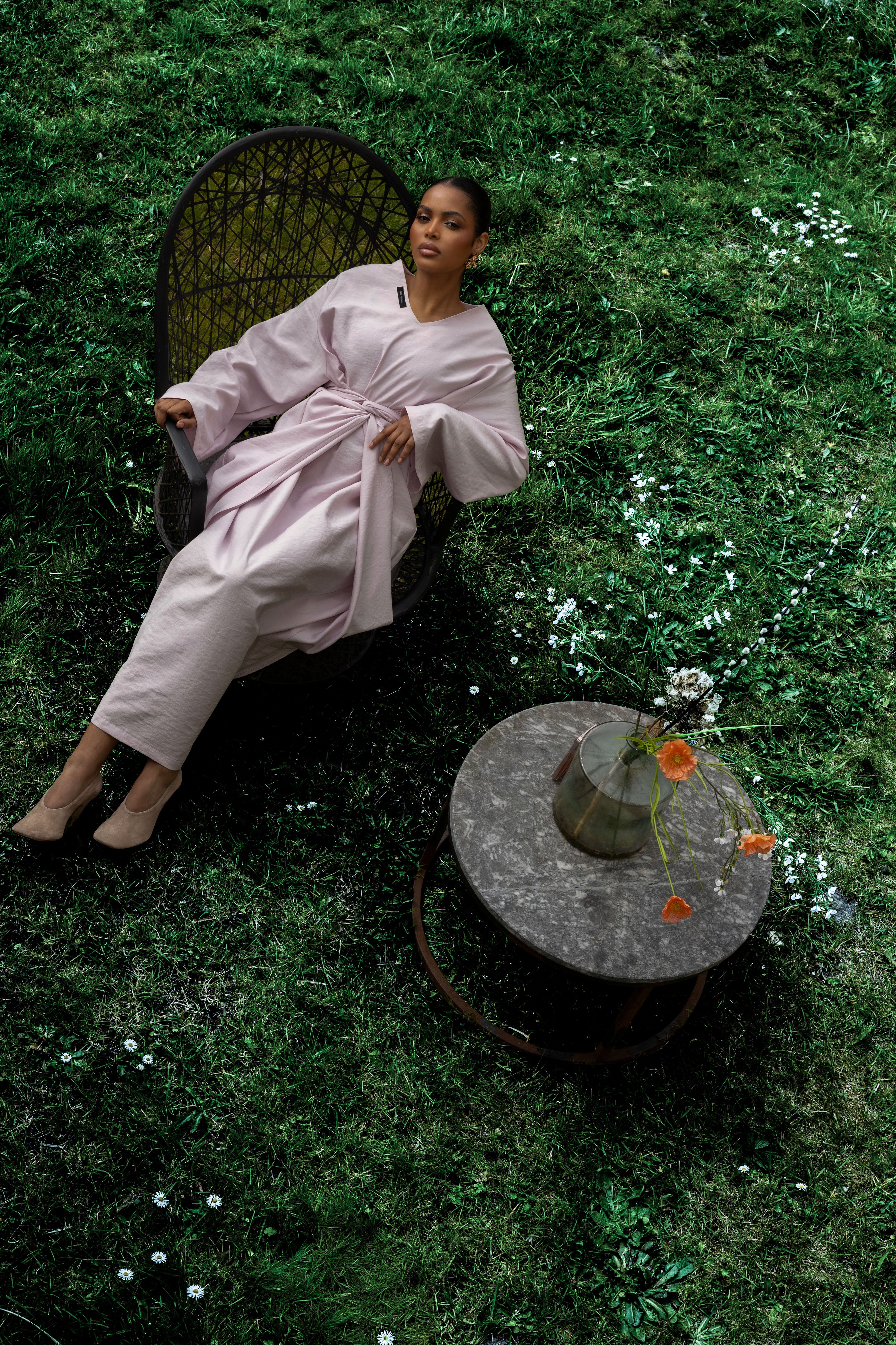 Twist Charm Abaya - Petal