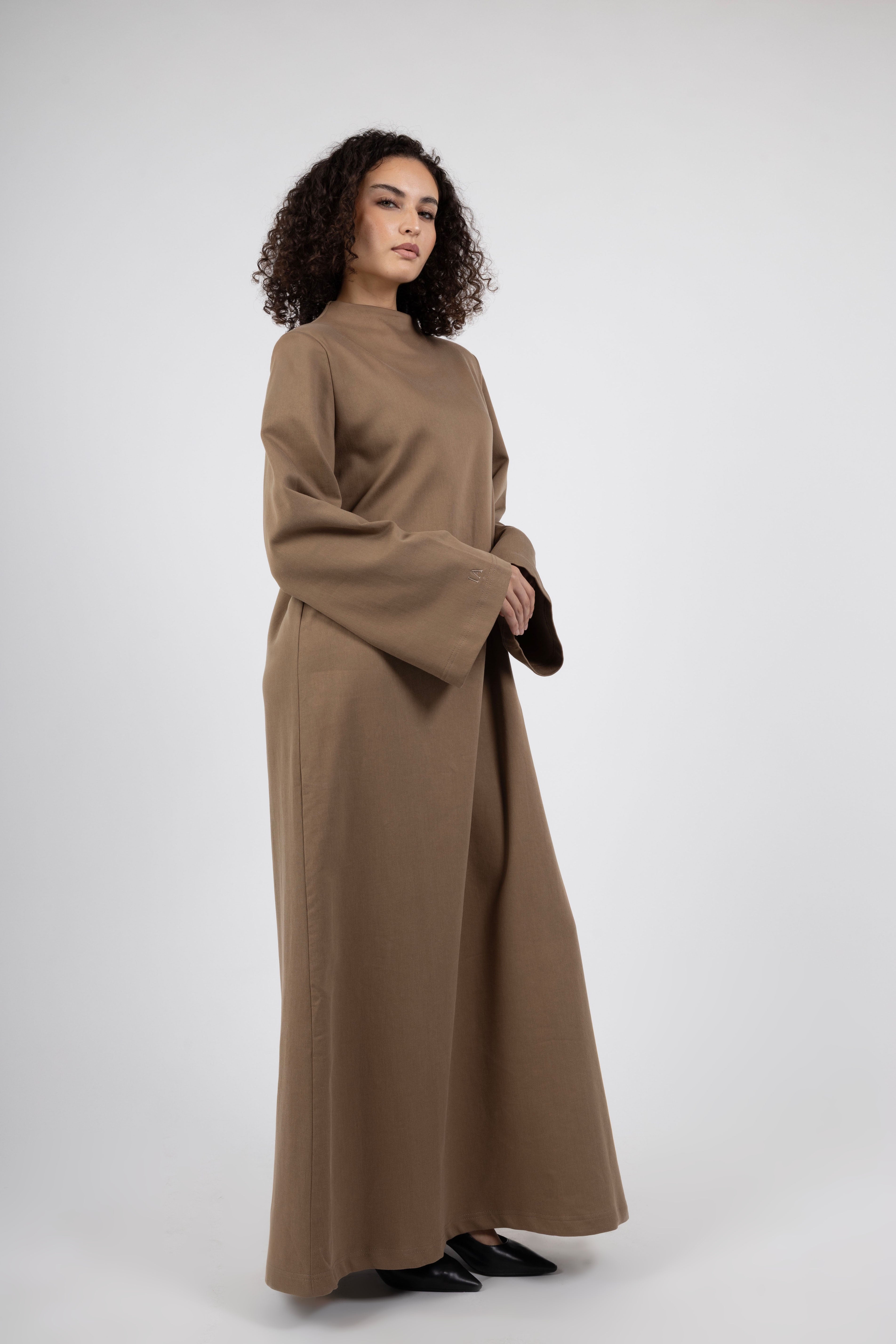 Atelier High Neck Abaya – Hazelnut