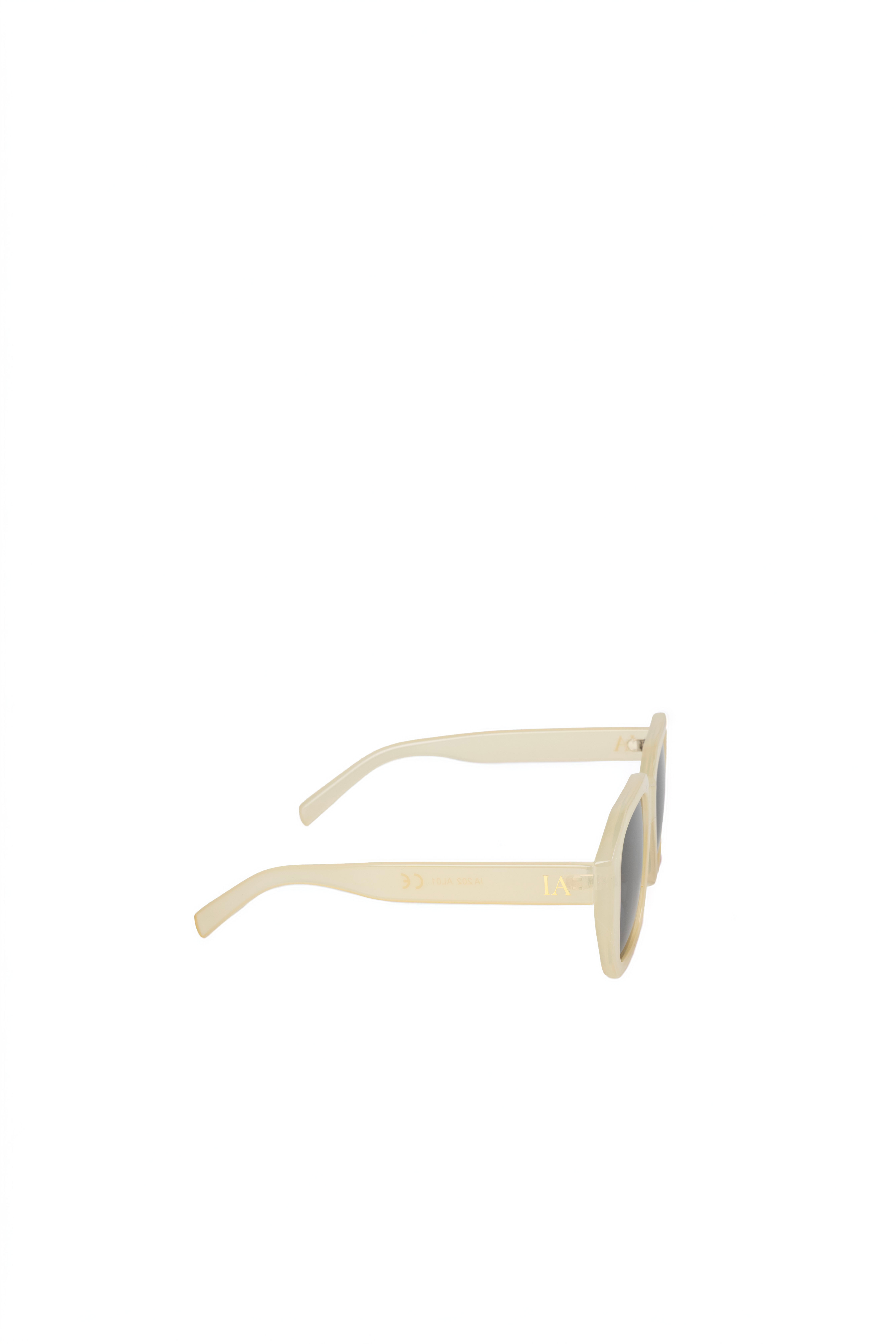 IA 202 AL01 - Square/Amber