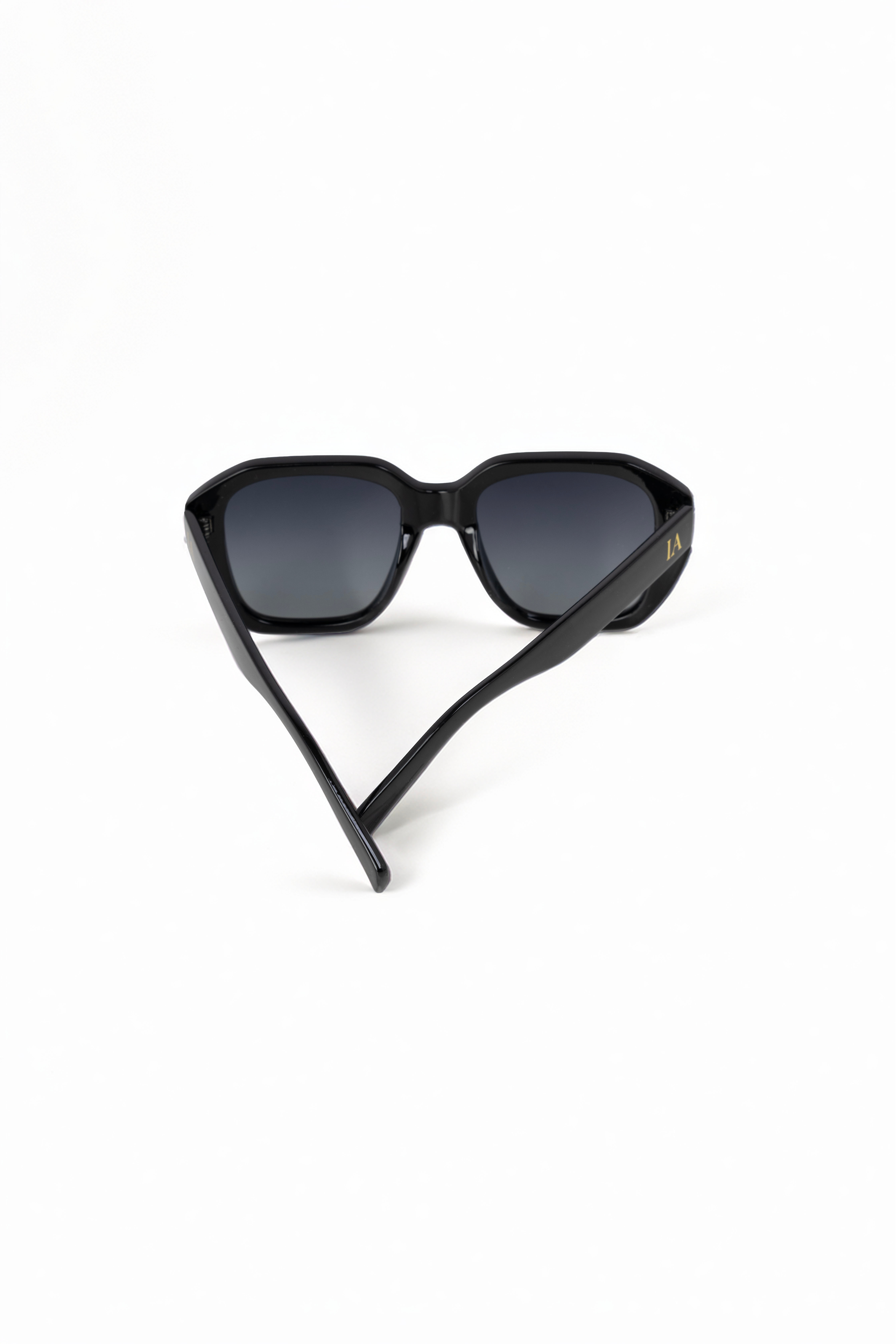IA 202 BS01 - Square/Black