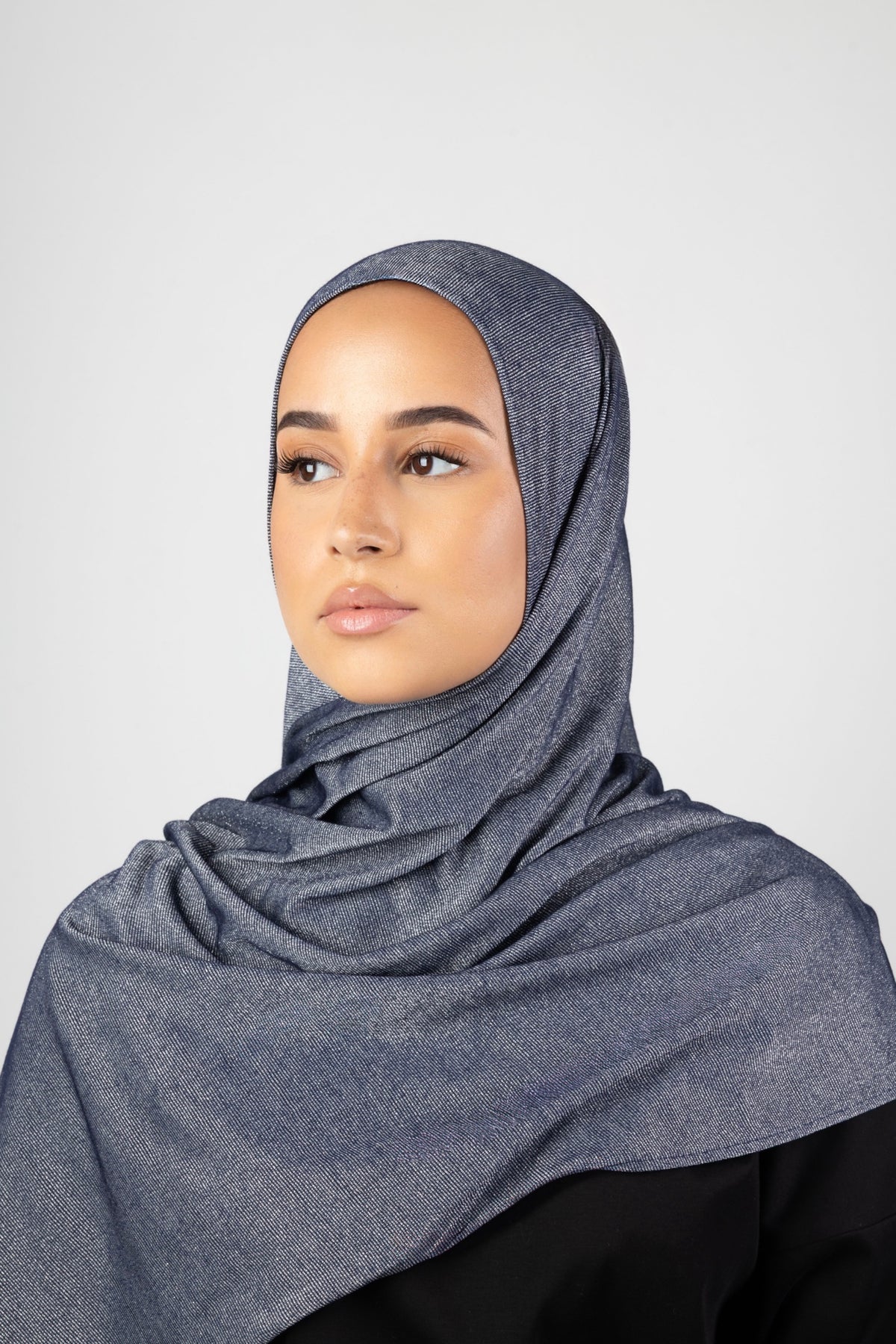 Luma Glow Hijab - Ink