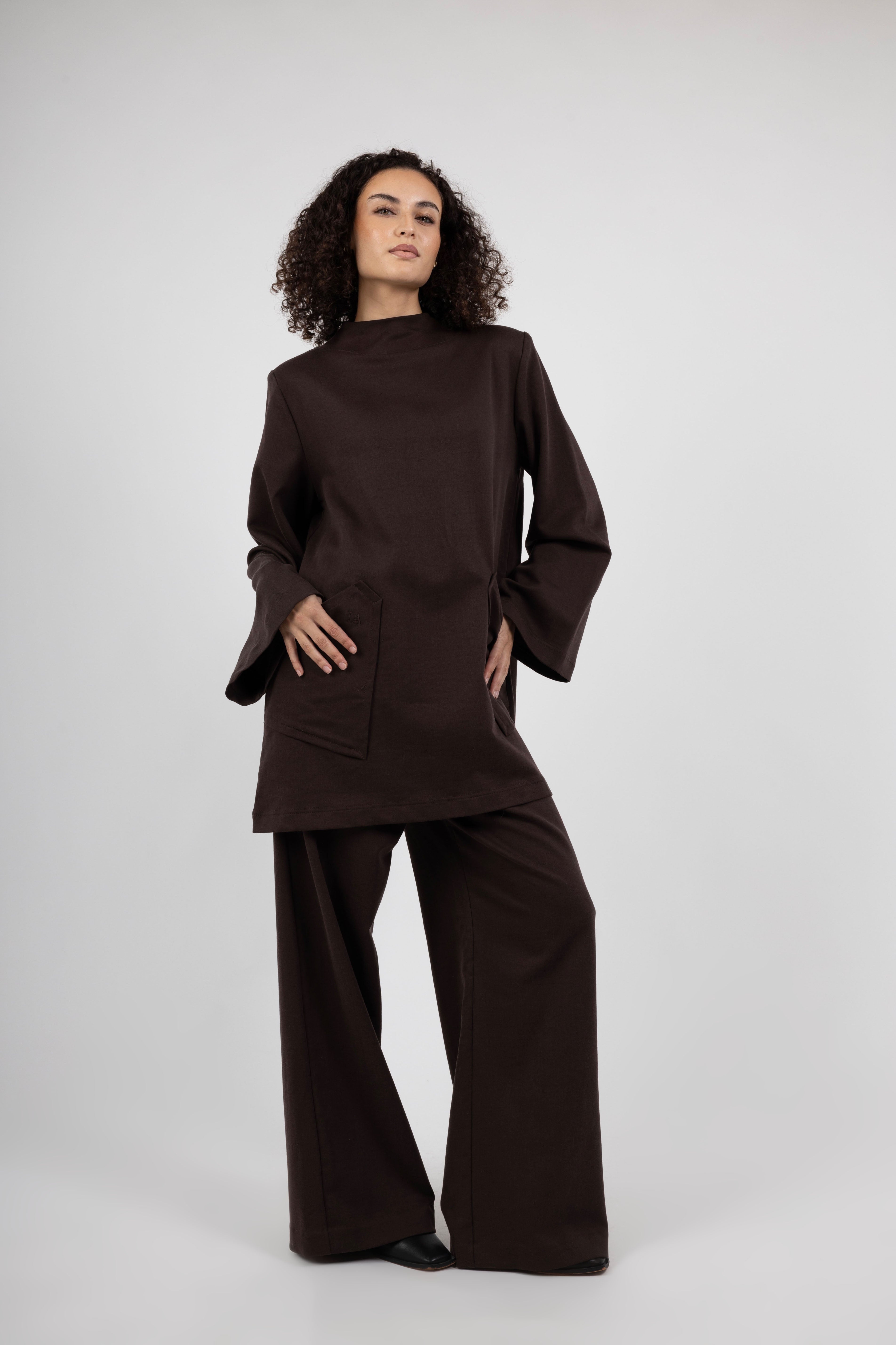 Atelier High Neck Set – Walnut