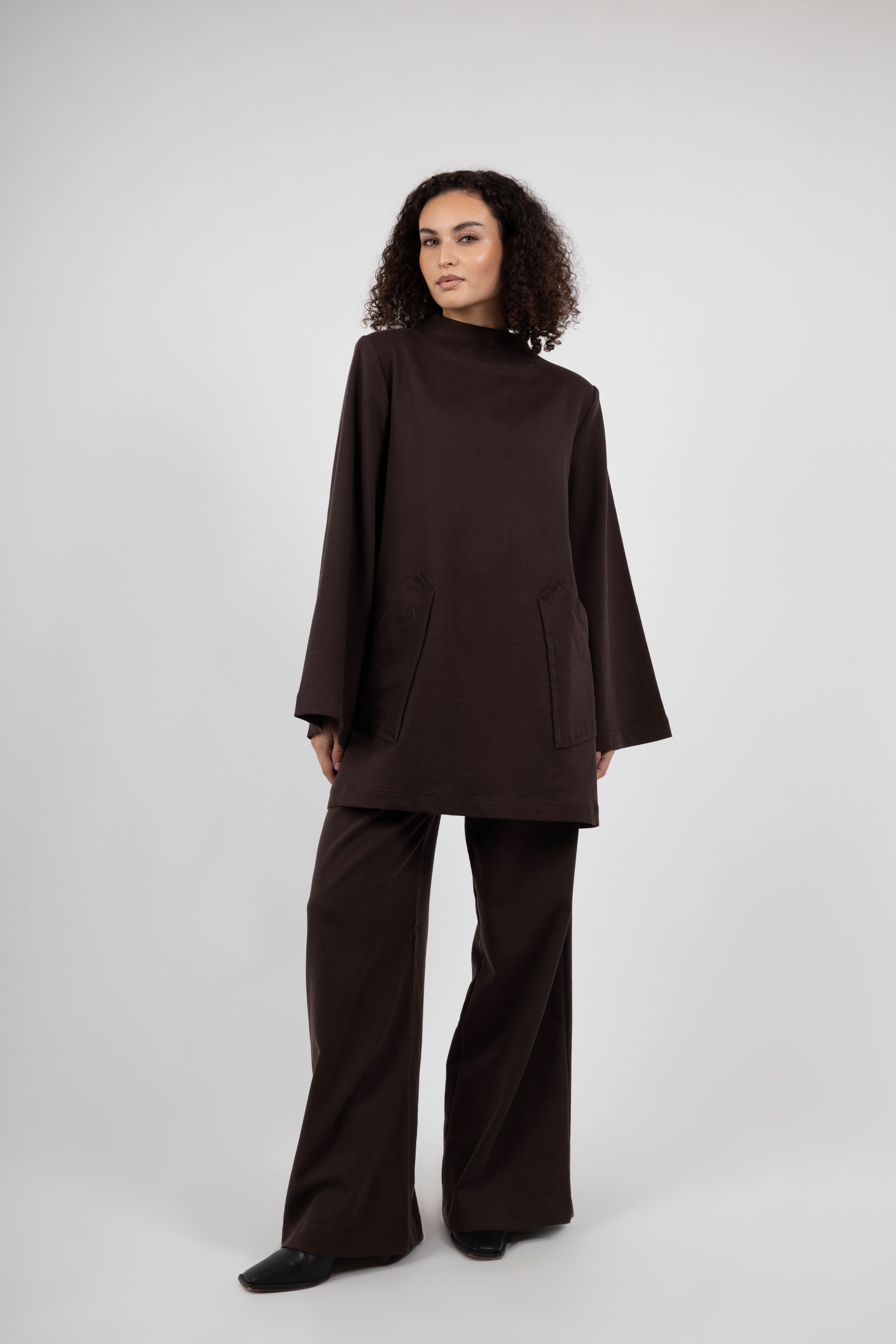 Atelier High Neck Set – Walnut