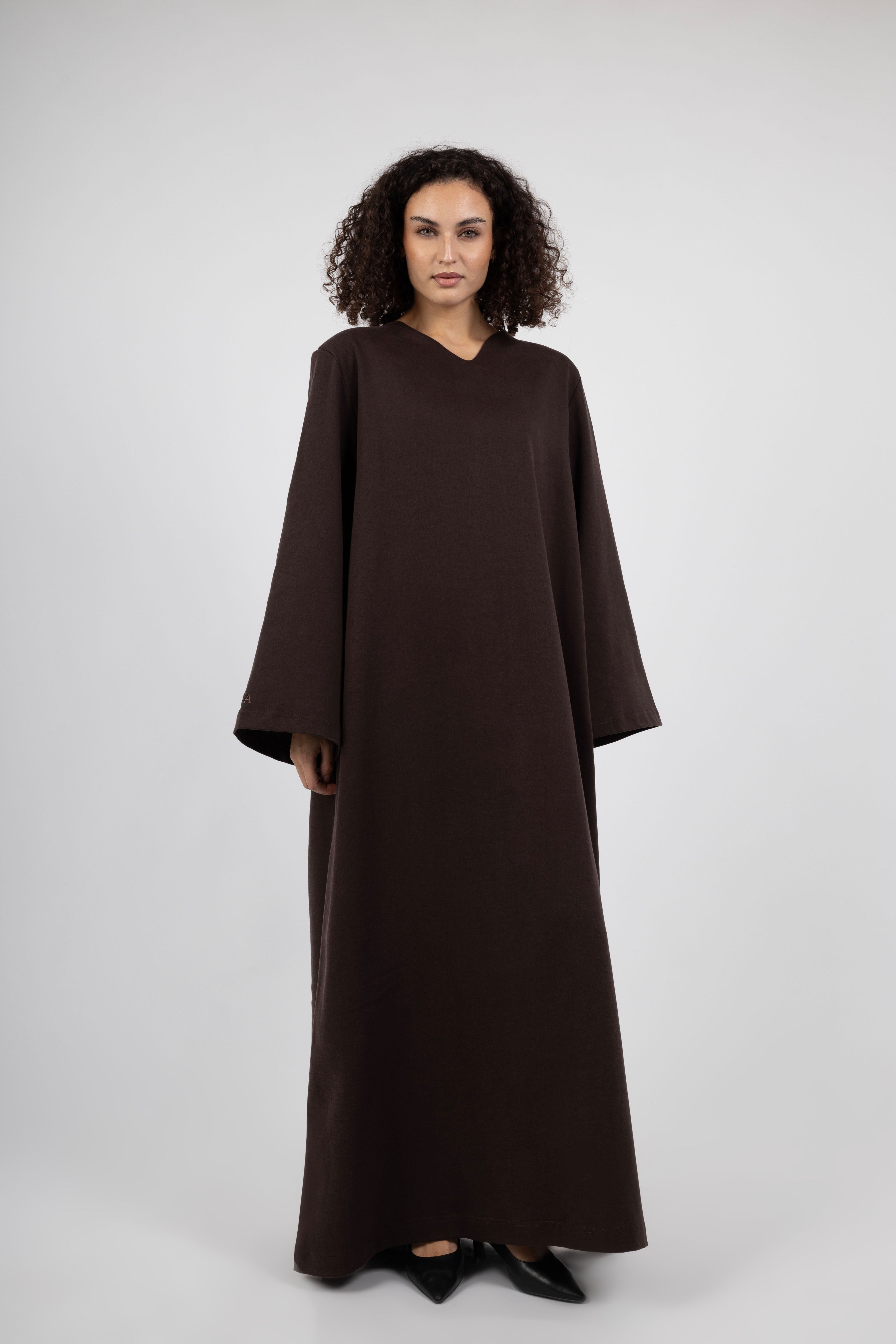 Atelier V-Neck Abaya – Walnut